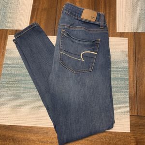 American Eagle Womens Denim Jeans 2 Short Blue Jegging Super Stretch Med Wash